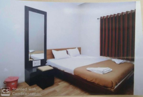 Rajhuns Deluxe Lodging